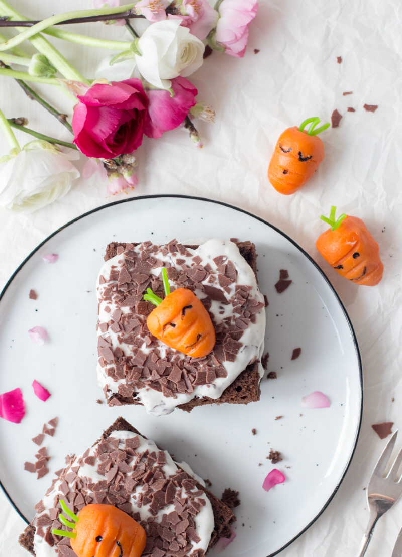 Osterschnittchen mit Marzipan Möhrchen